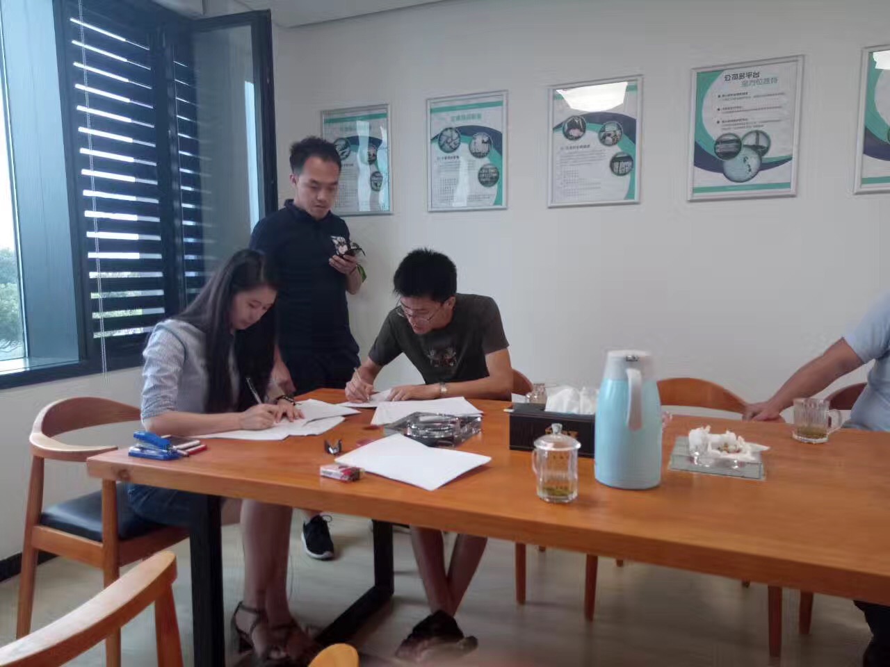 熱烈祝賀泰州王總簽約創(chuàng)綠家！